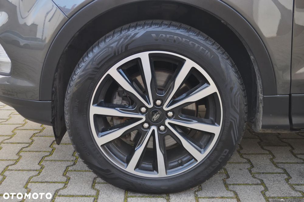 Ford Kuga 2.0 TDCi 4x4 Titanium - 37