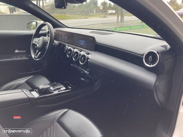 Mercedes-Benz A 180 Limousine d Progressive Aut. - 35