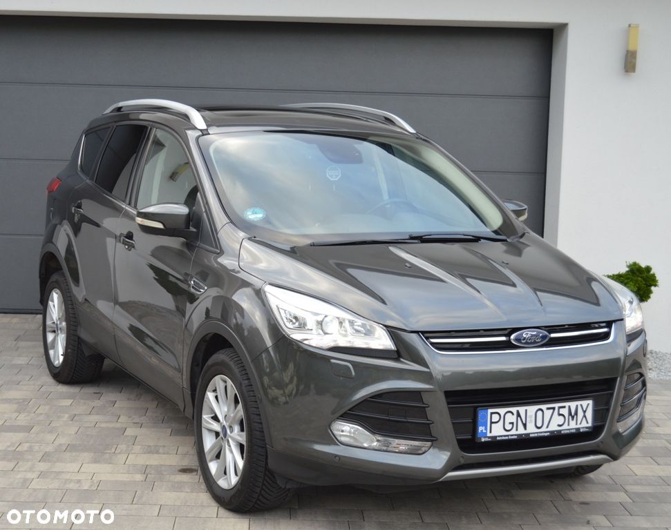 Ford Kuga 2.0 TDCi 2x4 Titanium - 2