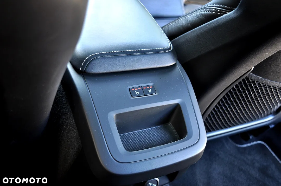 Volvo V60 D4 Geartronic R-Design - 30