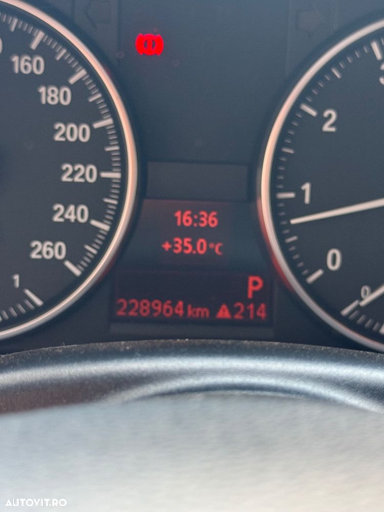 BMW Seria 3 320i Aut. - 9