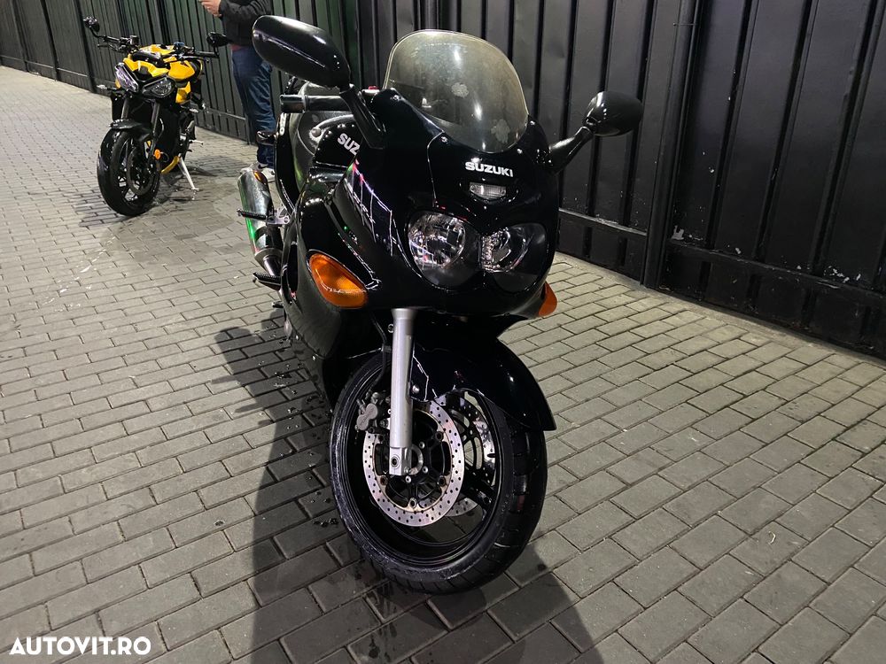 Suzuki GSX 750F Katana - 3