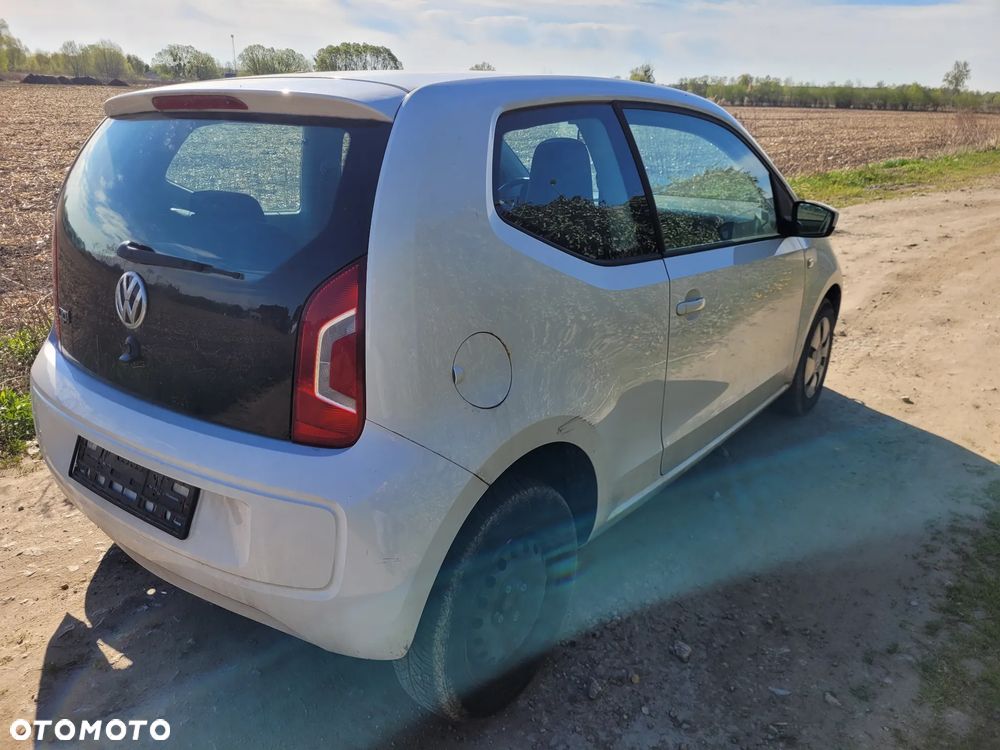Volkswagen up! - 8