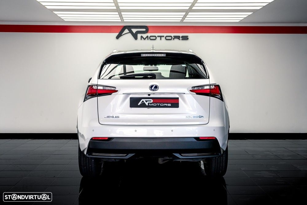 Lexus NX 300h Executive - 9