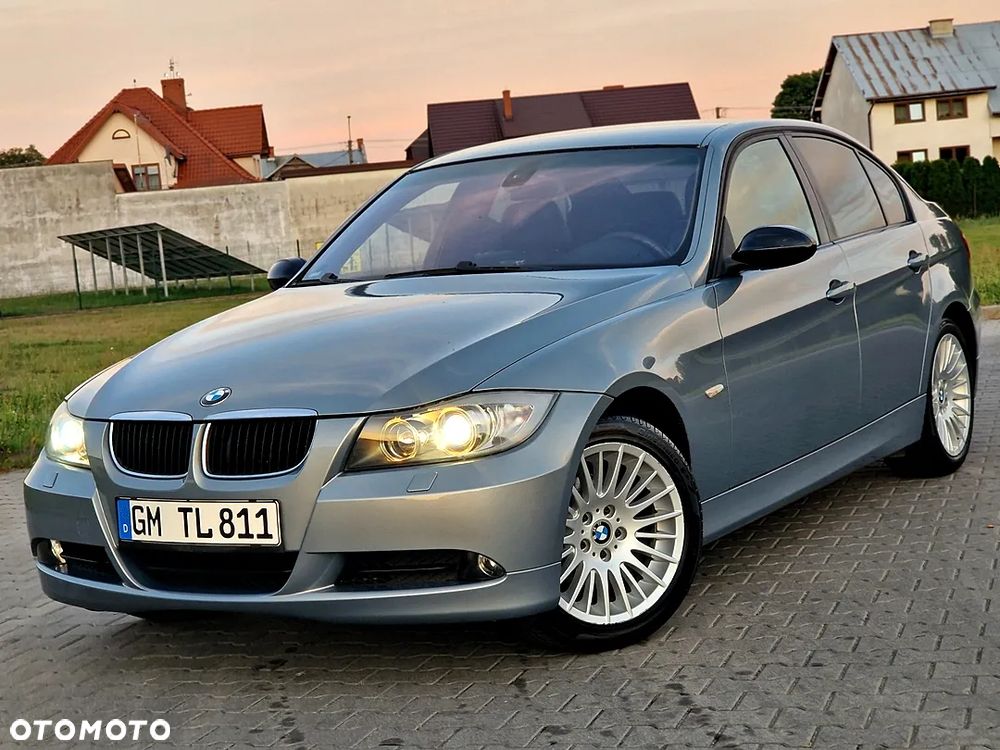 BMW Seria 3 320i - 1