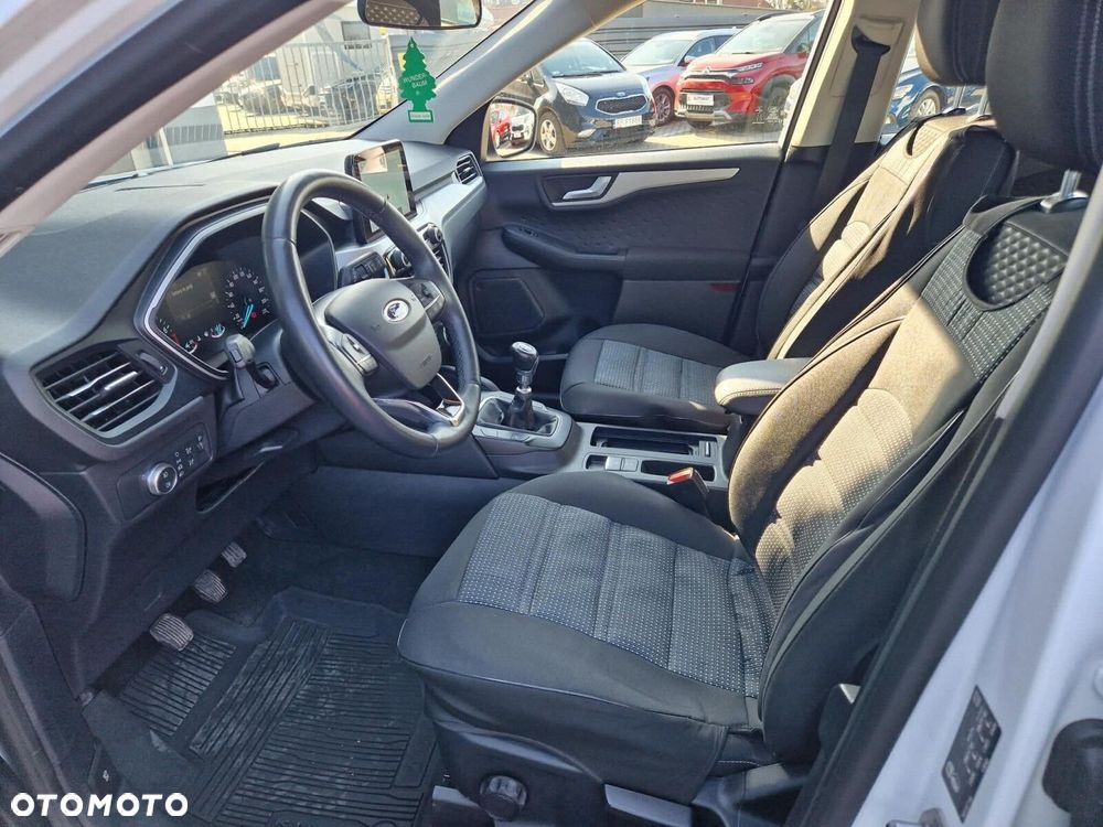 Ford Kuga - 29