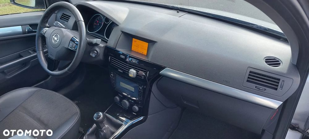 Opel Astra 1.6 Caravan Cosmo - 15