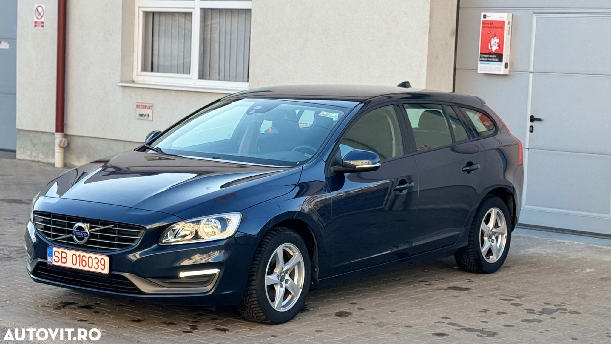 Volvo V60 D2 ECO Start-Stop Kinetic - 2