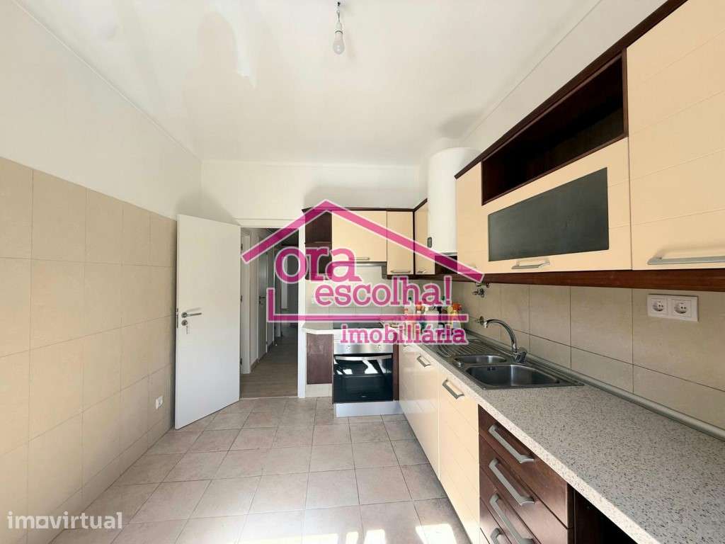 Apartamento T3 com Suíte, Roupeiros, Varanda e Marquise nas Paivas! - Grande imagem: 2/12
