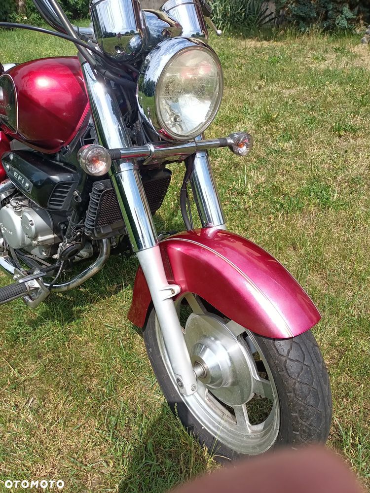 Hyosung GV - 8