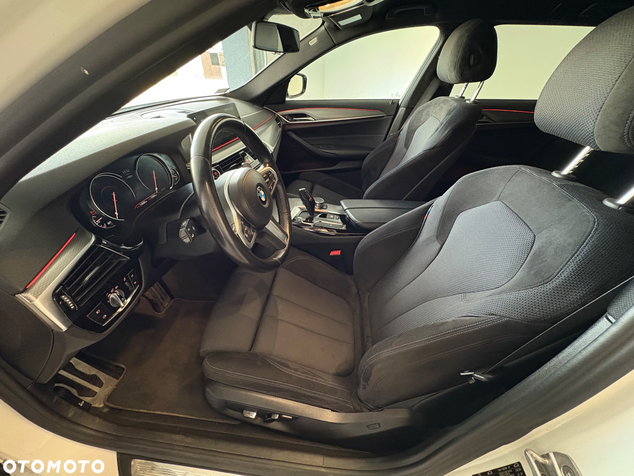 BMW Seria 5 520d xDrive M Sport sport - 17