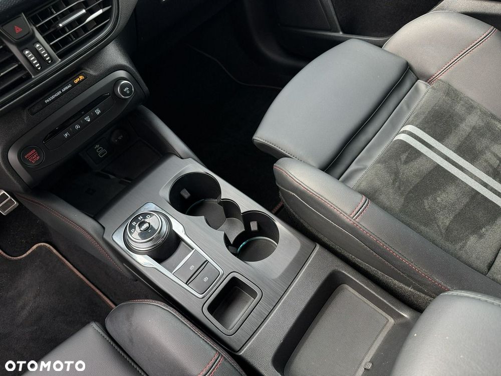 Ford Focus 2.3 EcoBoost ST X - 24