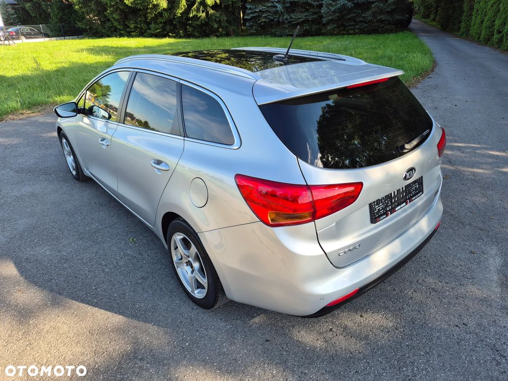 Kia Ceed - 14