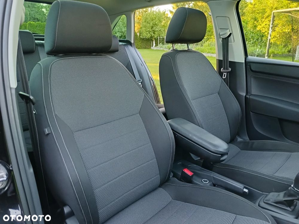 Skoda RAPID 1.6 TDI DSG Ambition - 14
