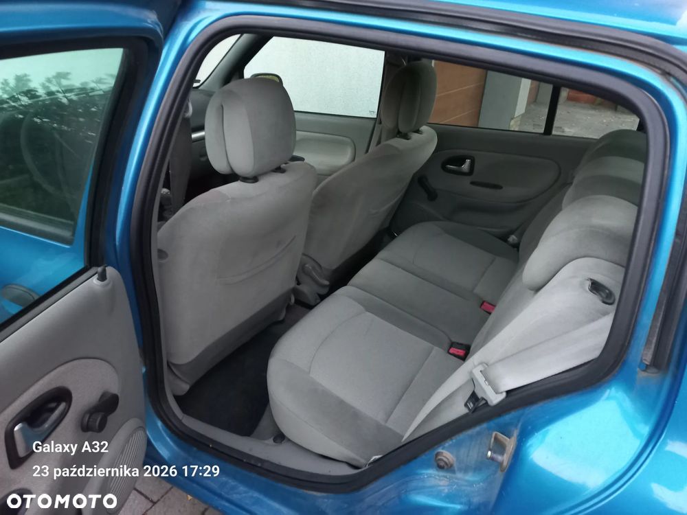 Renault Clio - 6