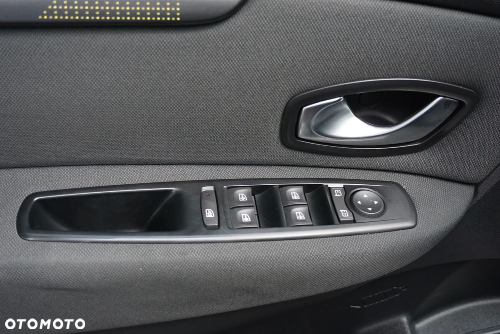 Renault Scenic 1.4 16V TCE Expression - 18