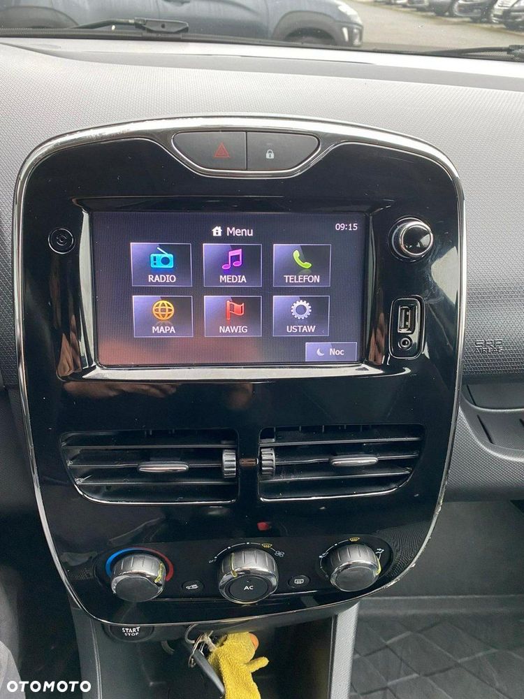 Renault Clio - 11