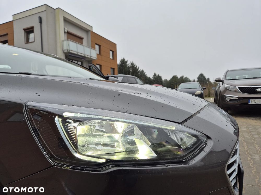 Ford Focus 1.0 EcoBoost Titanium - 9