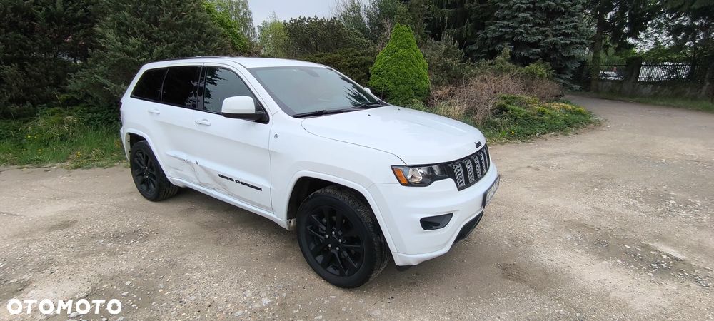 Jeep Grand Cherokee - 14