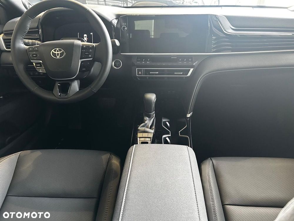 Toyota Camry - 7
