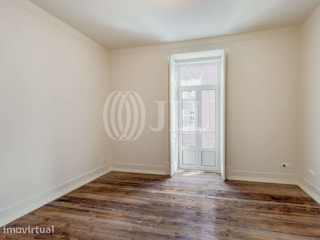 Apartamento T3+1 com varanda, em Campo de Ourique, Lisboa - Grande imagem: 4/30