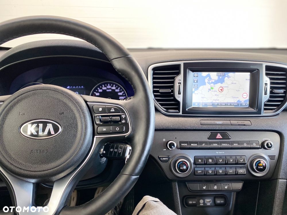 Kia Sportage 1.6 GDI 2WD DREAM-TEAM EDITION - 29