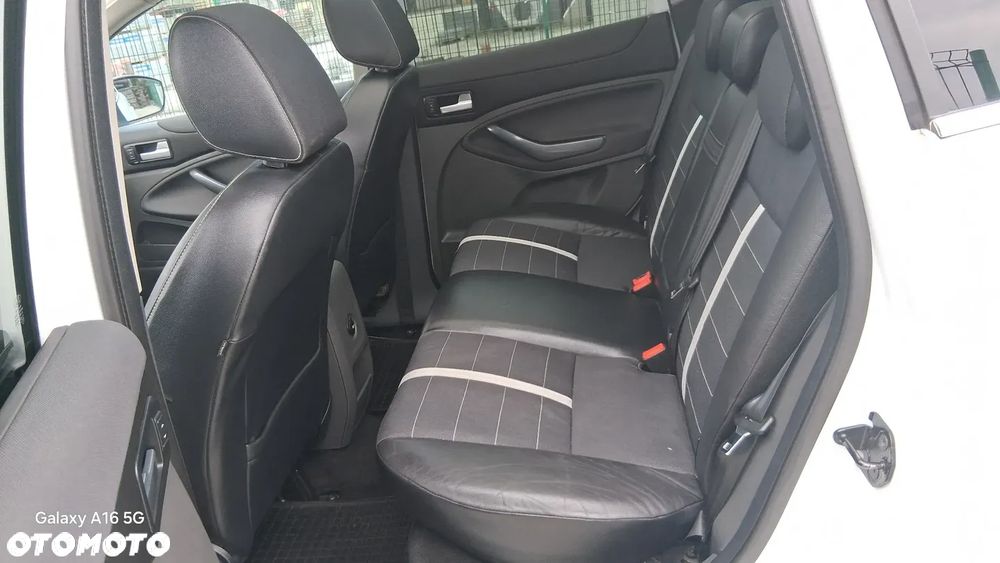 Ford Kuga 2.0 TDCi 4x4 Titanium - 19