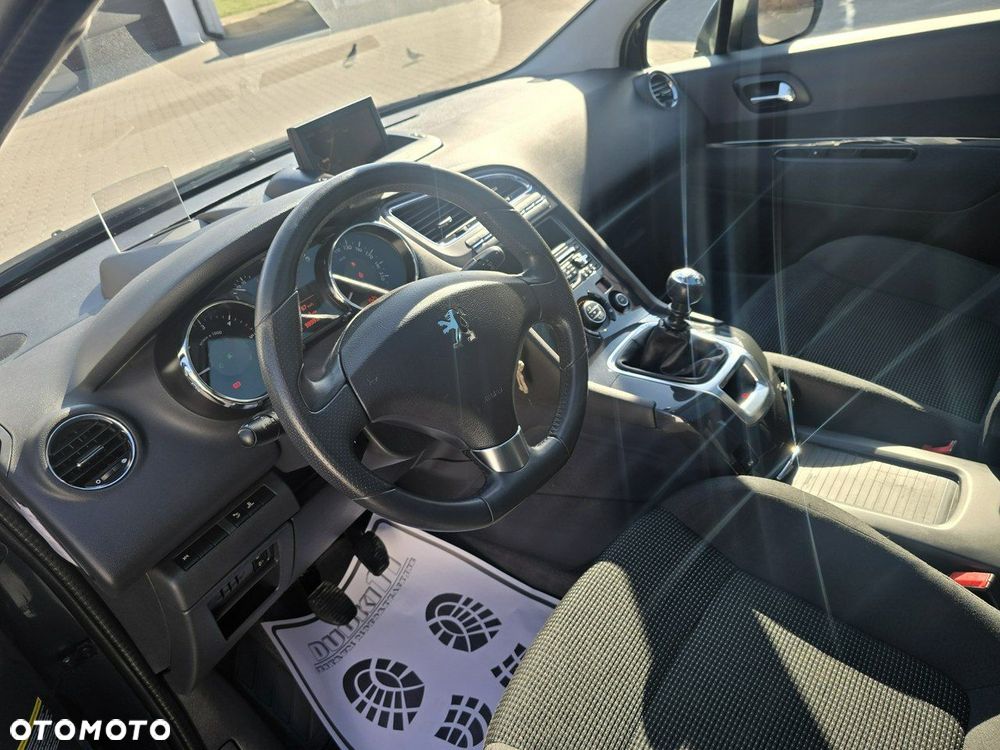 Peugeot 5008 - 5