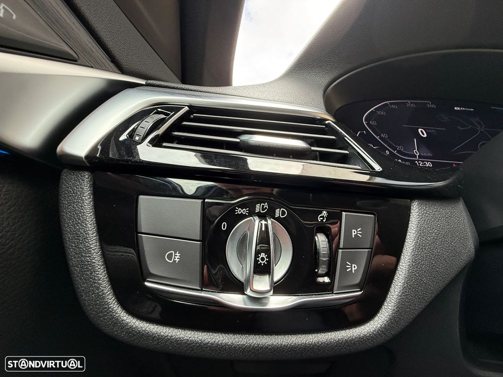 BMW 530 e Pack Desportivo M - 28