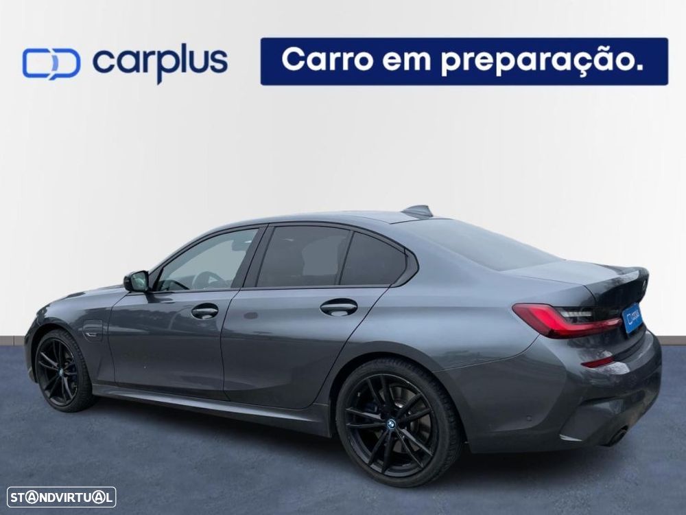 BMW 320 e Pack Desportivo M Auto - 2