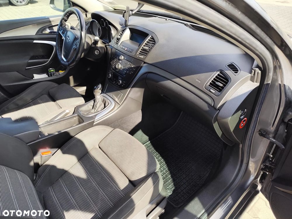 Opel Insignia 2.0 CDTI - 9