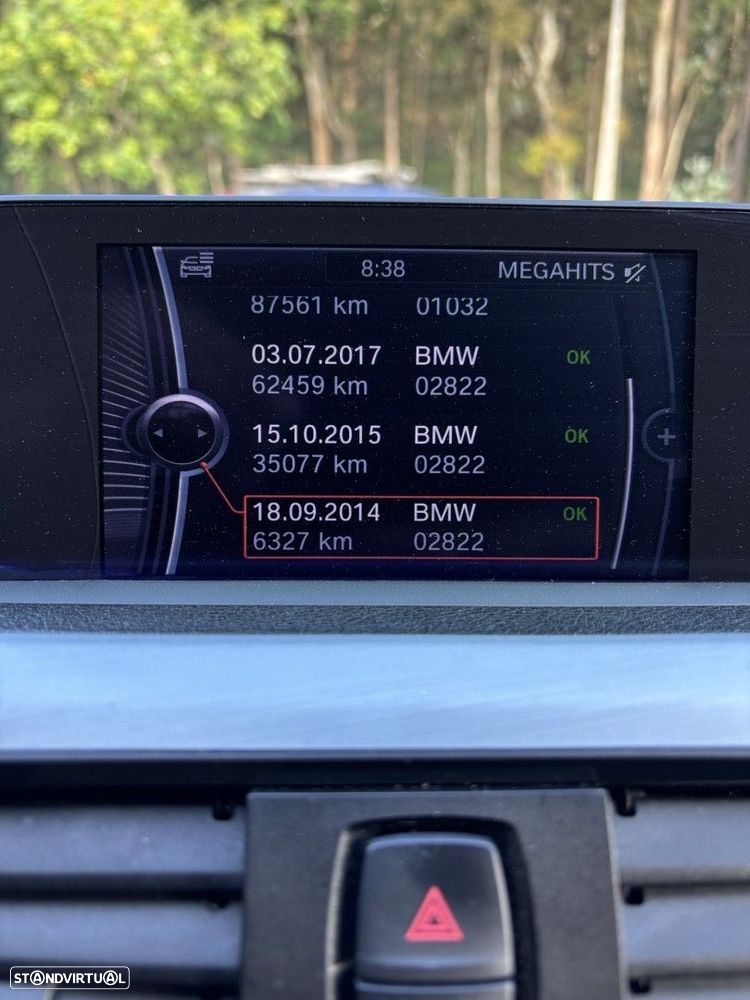 BMW 318 d Pack M - 24