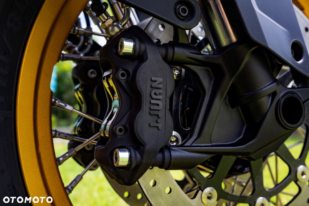 CFMoto MT - 14