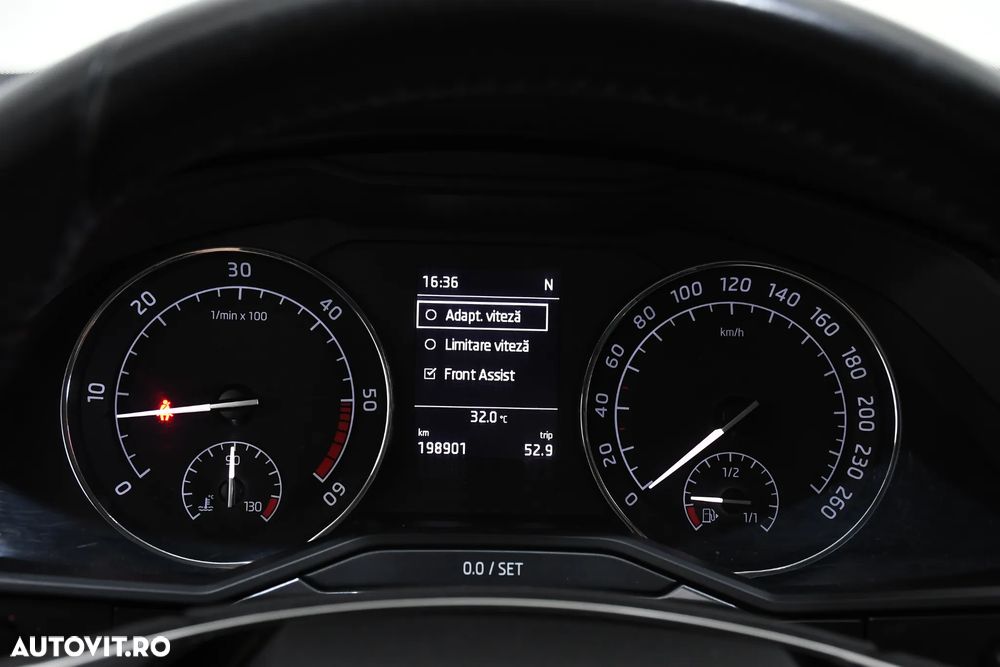 Skoda Superb 2.0 TDI DSG 4X4 Ambition - 25