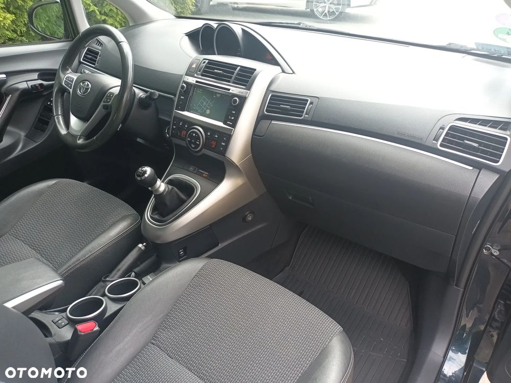 Toyota Verso 1.8 Prestige 7os EU6 - 13