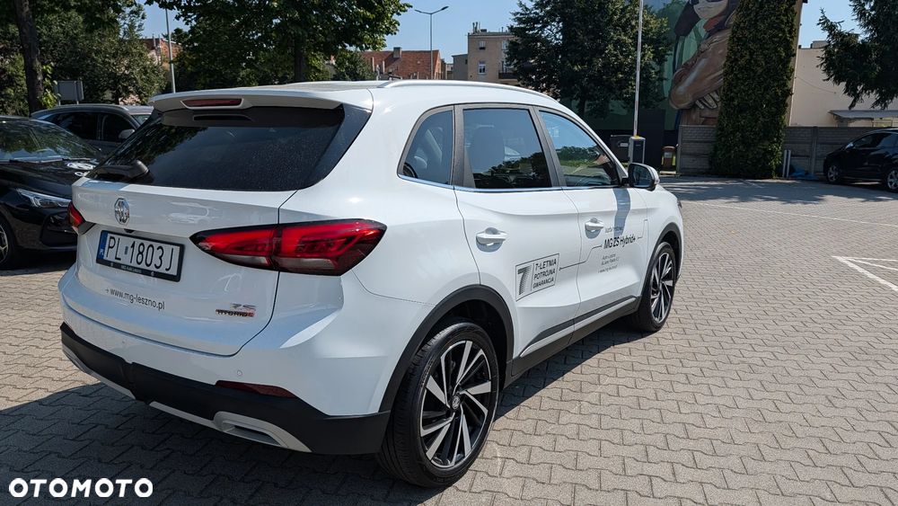 MG ZS - 3