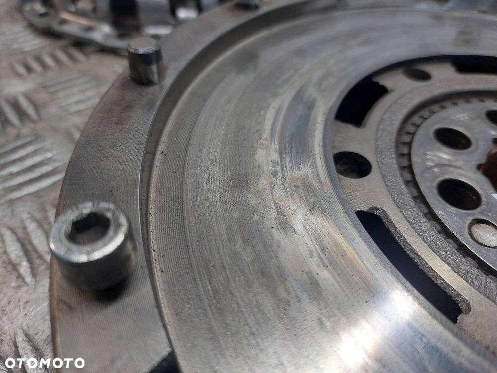 KOŁO DWUMASOWE + TARCZA + DOCISK + ŁOŻYSKO OPOROWE BMW E39 520i 2.0 24V - 2