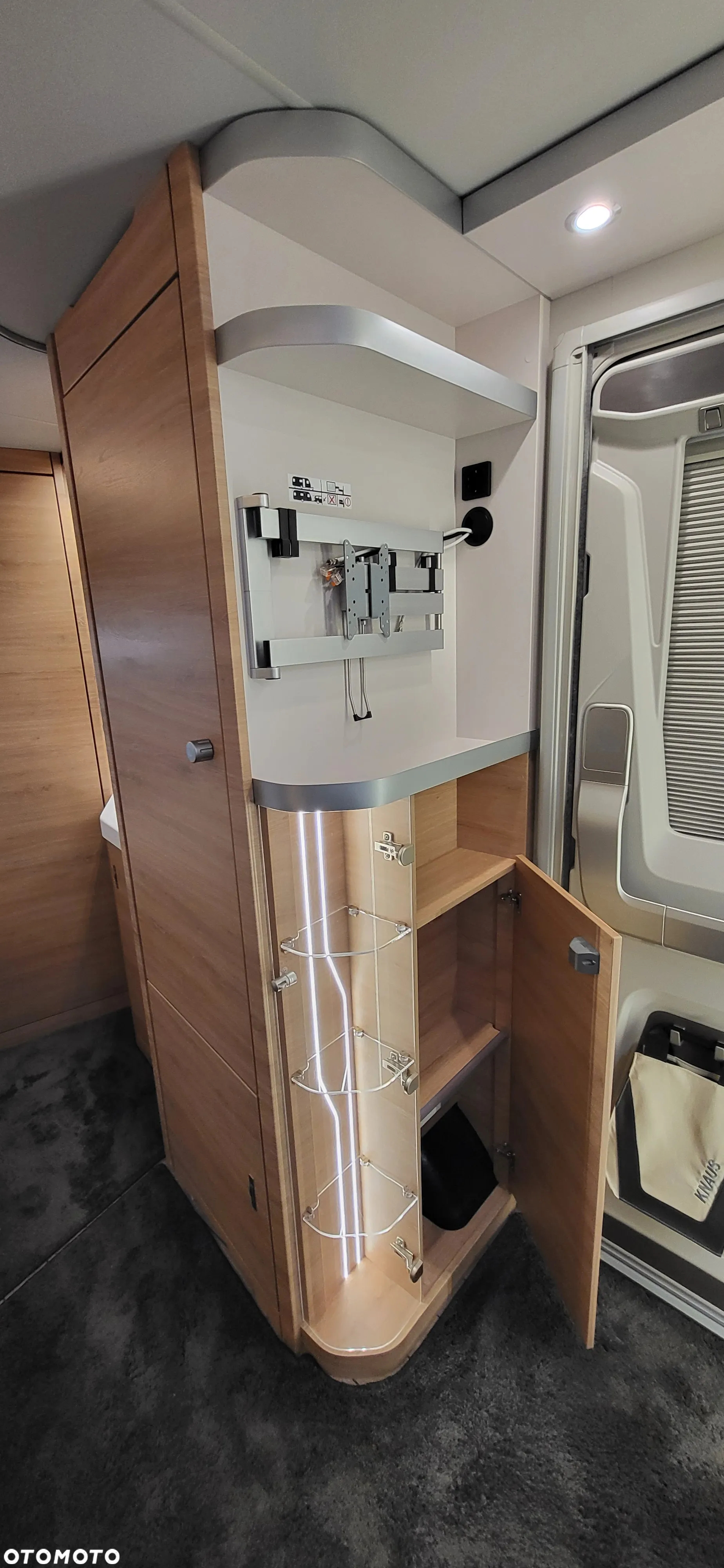 KNAUS SÜDWIND 450 FU 60 YEARS - 25