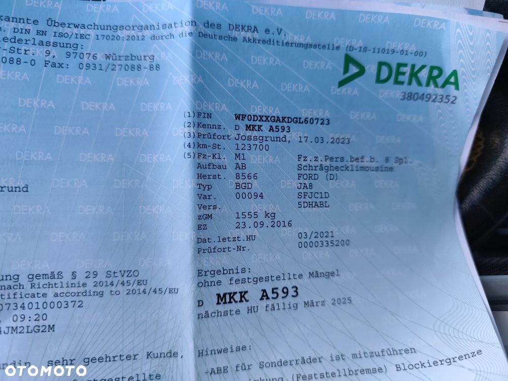 Ford Fiesta 1.0 EcoBoost Titanium ASS - 25