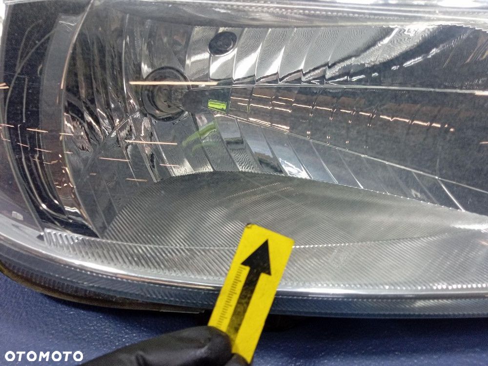 SKODA FABIA II 5J LIFT 10-14 REFLEKTOR PRAWY PRZÓD LAMPA 173088-02 - 10