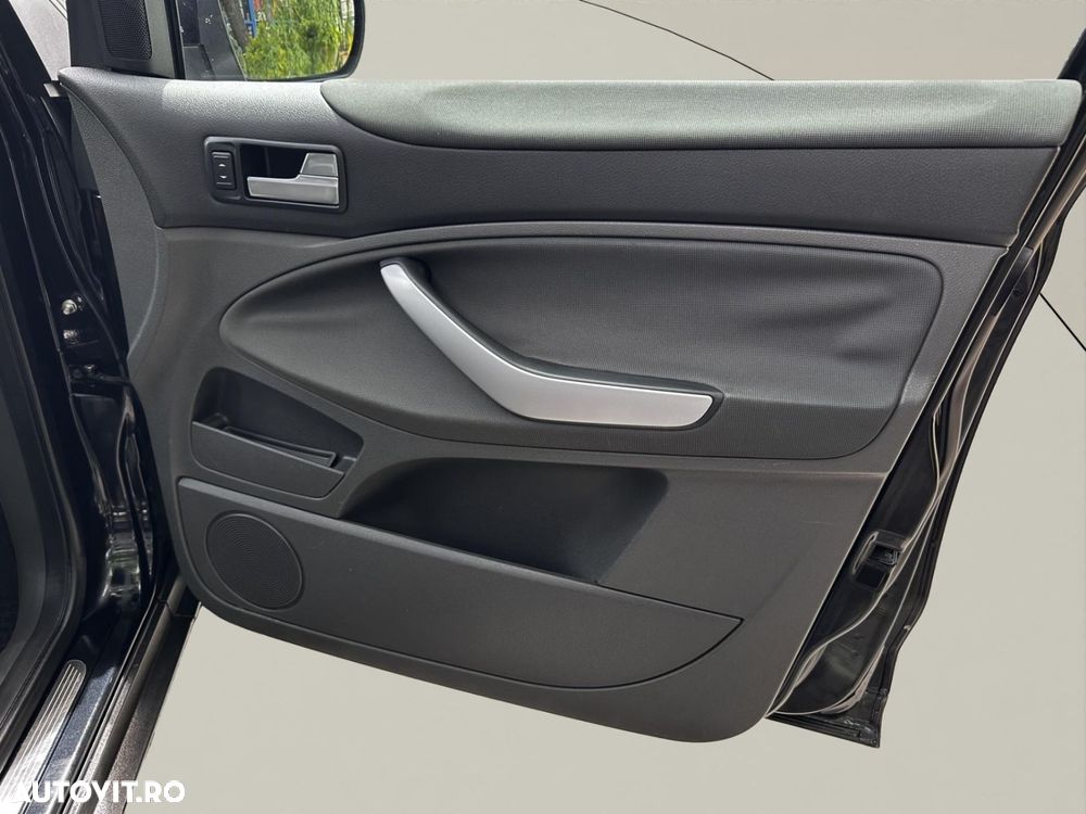 Ford Kuga 2.0 TDCi Titanium - 27