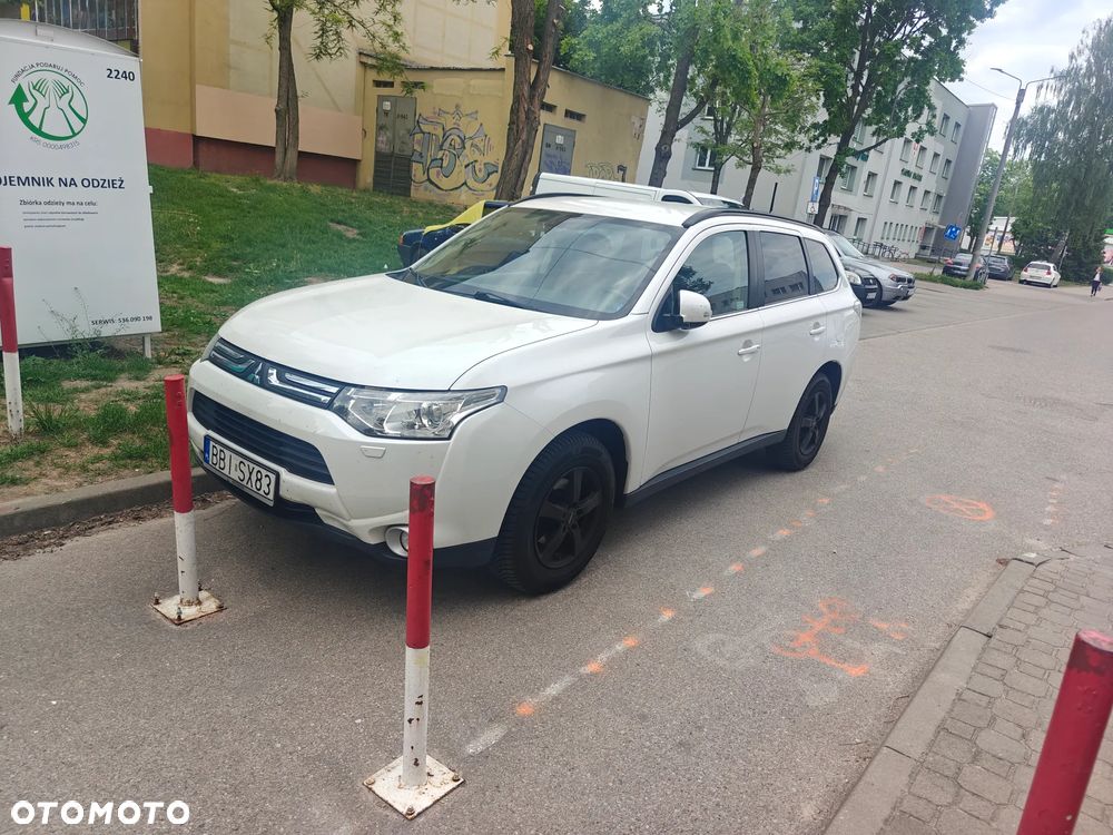 Mitsubishi Outlander - 4