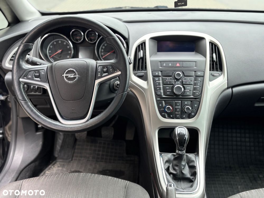 Opel Astra 1.4 T Enjoy - 11