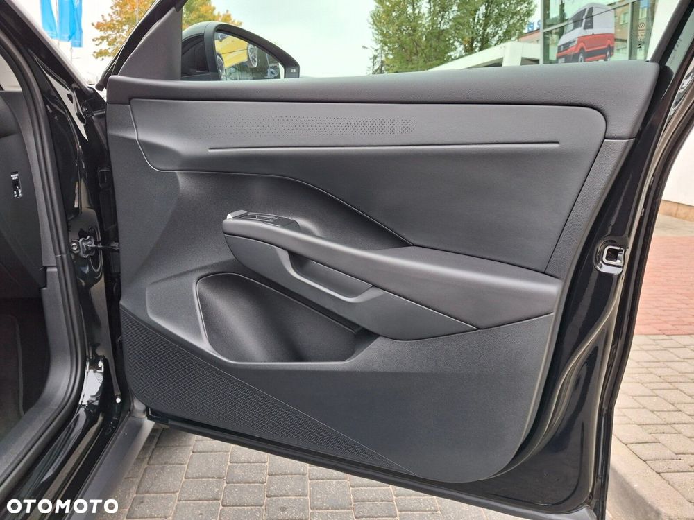Volkswagen T-Roc 1.5 eTSI Style DSG - 21