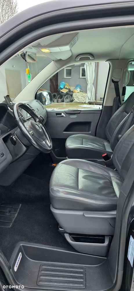 Volkswagen Caravelle - 10