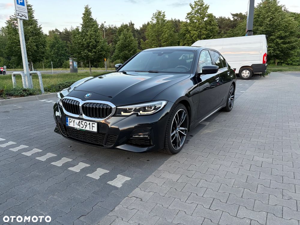 BMW Seria 3 330e M Sport - 1
