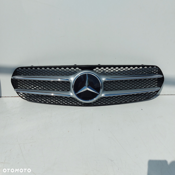 ATRAPA ZDERZAKA GRILL GWIAZDA EMBLEMAT MERCEDES B W247 ORYGINAL DEMONTAZ 2478881300