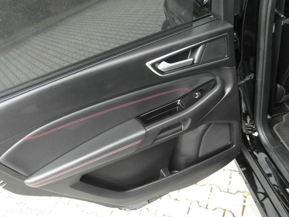 Ford S-Max 2.0 TDCi ST-Line - 32
