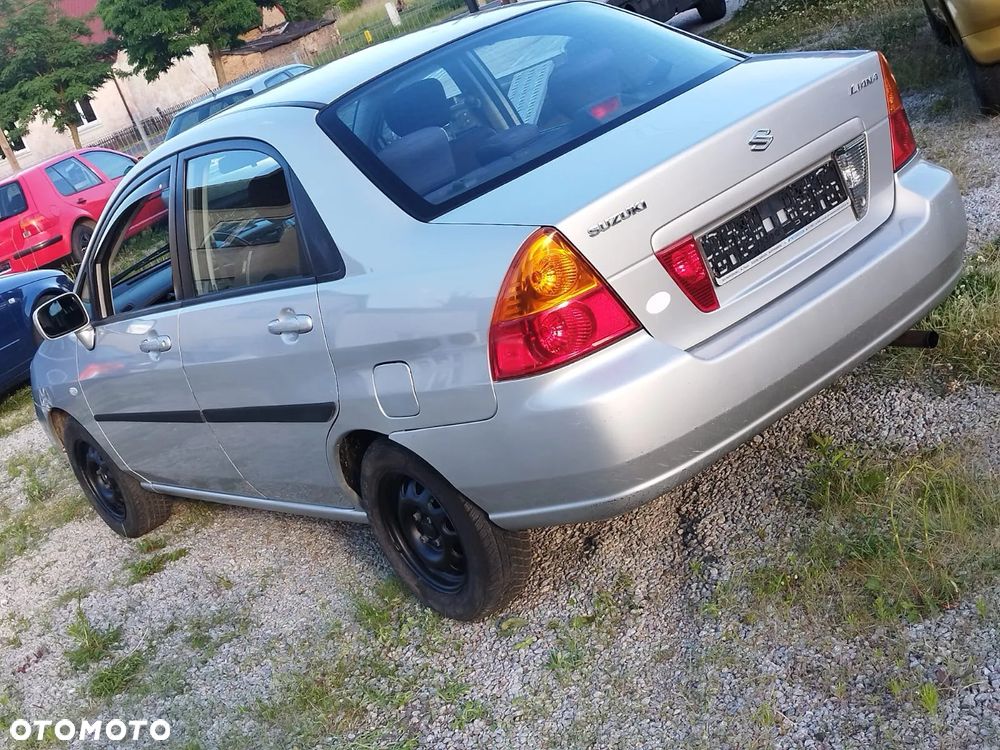 Suzuki Liana - 2