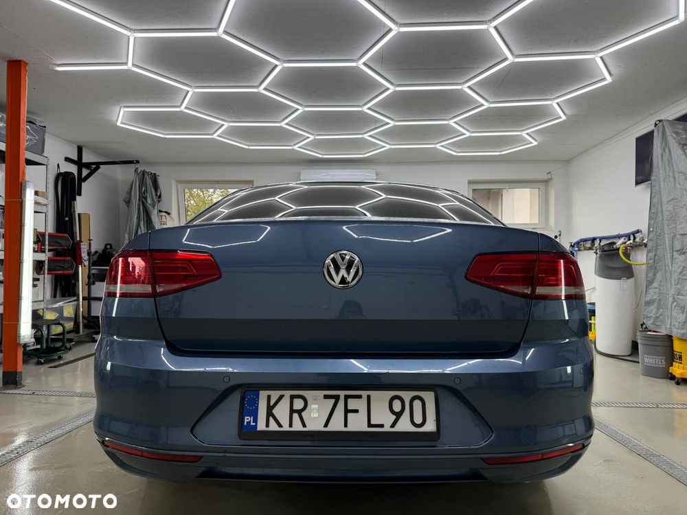 Volkswagen Passat 2.0 TDI BMT Comfortline - 11